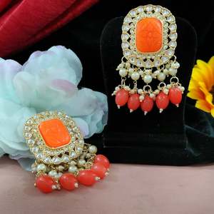 กระดุม kundan สลักลายตรงกลางสลักลายเป็นอมตะด้วยงานฝีมือแบบดั้งเดิมและสง่างามเหมาะสำหรับทุกโอกาส - Product Image 2