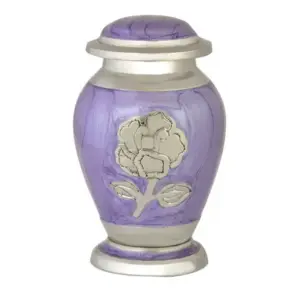 Émail violet avec urnes de crémation en laiton de conception de rose Urnes de souvenir en laiton de la plus haute qualité