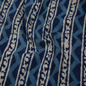 Superventas Floral Indigo Blue Print Dabu Batik Fabric Algodón versátil para niñas Camisas Cortinas Decoración para el hogar - Product Image 2