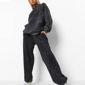 Traje de sudor de lana suave con puños acanalados Cómodo chándal de dos piezas para mujer para deportes y uso diario - Product Image 2