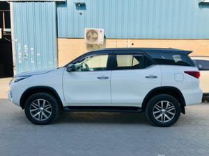 ซื้อ Fortuner RHD-Premium SUV รุ่น2019เบาะหนังอัตโนมัติแบบพาโนรามาซันรูฟไมล์ต่ำจัดส่งเร็ว! ซื้อเลย! - Product Image 2