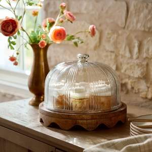 Support à gâteau en bois massif avec dôme en verre, conçu pour supporter les gâteaux lourds à étages, les grandes pâtisseries et les desserts décoratifs - Product Image 1