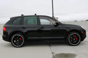 Vehículo Usado a Precio Accesible - Volante a la Izquierda |   Volante a la derecha |   PORSCHE CAYENNE GTS 2010 - Product Image 2