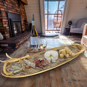 Bandeja de metal grande de latón AK en acabado dorado antiguo con mango atractivo para vajilla/utensilios de cocina - Product Image 1