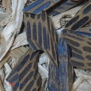 100g Agarwood Tiger Oud Quemador de incienso Difusor de aromaterapia de Vietnam-Descubra propiedades terapéuticas a través de la quema - Product Image 2