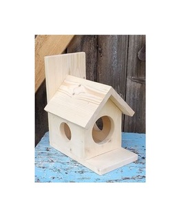 Nichoirs en bois durables pour oiseaux de jardin offrant un abri sûr et résistant aux intempéries avec une esthétique élégante - Product Image 2