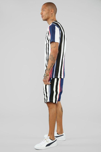 2025 été Top Collection haute qualité en gros tout Sublimation impression hommes ensemble tout imprimé t-shirt + ensemble court grande taille - Product Image 2