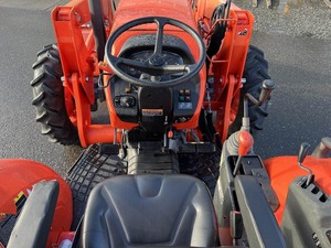 Tractor Kubota M6060HD Ku2022: Potencia y Rendimiento para la Agricultura Moderna, Tractor de Ruedas 4WD Kubota M7060HD de 64HP con Embrague Hidráulico para Granja - Product Image 6