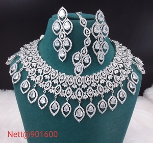 Impresionante Conjunto de Collar y Aretes con Diamantes Americanos, Joyería Premium AD para Bodas, Fiestas y Uso Festivo, Brilla con Estilo - Product Image 2