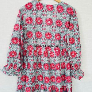 Hermoso Vestido Estampado Floral en Bloques de Algodón, Vestido para Uso Casual, Vestido Estampado a Mano - Product Image 2