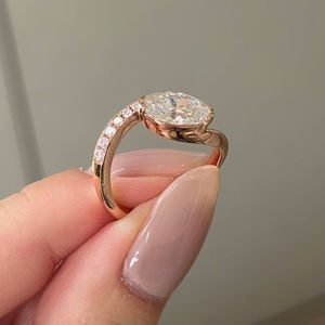 Anillo de diamante cultivado en laboratorio de 1,6 quilates al por mayor de primera calidad 925 plata esterlina IGI certificado VVS2 corte brillante Color E mujer más barato - Product Image 6