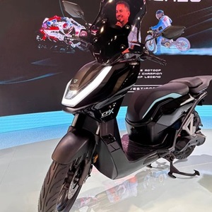 Super ventes, moto électrique équivalente à la VMotos CPX Explorer 125cc, haute performance sportive - Product Image 2