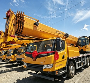 Grúa Hidráulica para Camión de 25 Toneladas XQ25K5C_2, Suministro de Fábrica, Grúa Móvil de Alto Rendimiento para Construcción, Motor de Bomba y Engranajes - Product Image 1