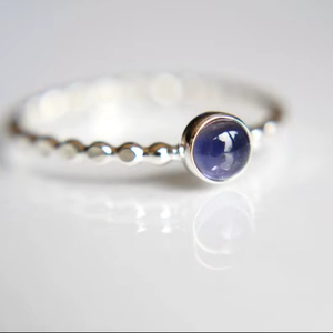 Iolite Stone Anillos de plata esterlina Joyería fina hecha a mano Vendedor indio Plata 925 Joyería Fiesta Desgaste Anillos Comprar ahora - Product Image 1