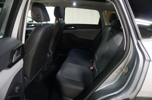 SUV/Crossover Taoss SE 4Motion 2023 d'occasion en bon état à vendre - Product Image 4