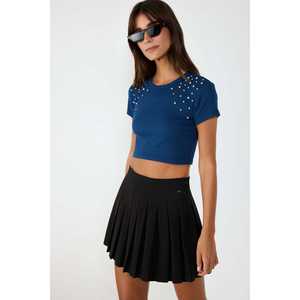 Top court en tissu turc avec détails en pierre cousus - Product Image 4