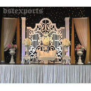 Conjunto de escenario de boda indocanadiense Gran Configuración de escenario de boda inglés Conjunto de escenario de recepción elegante con panel de puerta - Product Image 1