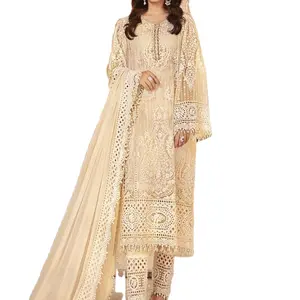 2024年のファッション。パキスタン & インドのブランドドレスで、一流の品質と複雑な刺繍で知られています。