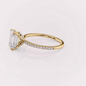 Anillo de Compromiso con Diamante Cultivado en Laboratorio con Corte Esmeralda Certificado por IGI, con Banda Pavé en Oro Amarillo/Blanco y Rosa de 14K - Product Image 3