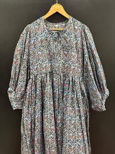 Robe mi-longue en coton de qualité exportable et écologique avec taille naturelle pour les fêtes d'anniversaire et les déjeuners décontractés d'Inde - Product Image 4