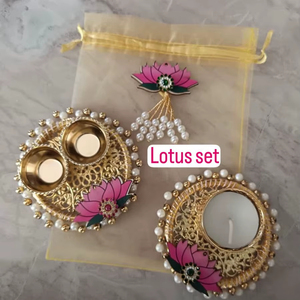 Coloré MDF Lotus Rangoli ensemble avec bougeoir en métal décor à la maison festif cadeaux de mariage pendaison de crémaillère faveurs décoration de Table - Product Image 1