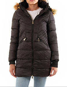 Veste parka à capuche en fourrure respirante et durable avec poignets élastiques élégants pour hommes, veste isolée légère de qualité supérieure pour le froid - Product Image 1