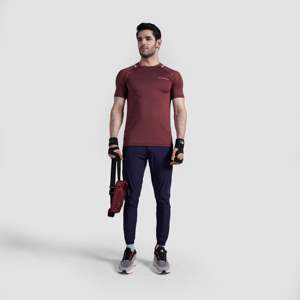 เสื้อยืด GA Optilite สีเบอร์กันดี ทรงเข้ารูป ผลิตจากโพลีเอสเตอร์ 100% น้ำหนัก 280 กรัม ผ้าถักระบายอากาศได้ดี สไตล์สตรีท ลายเรียบ - Product Image 4