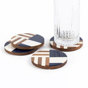 Juego de Posavasos Exclusivos de Resina y Madera Natural con Incrustaciones, Hechos a Mano, con Logotipo Personalizado, para Hogares, Cafeterías y Hoteles - Product Image 1