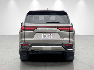 Lexus LX 600 2024 Usado, Lujo, Tracción Total, Volante a la Izquierda, Automático, Rines de Aleación R18, Tercera Fila de Asientos de Cuero, Arranque Remoto, Bluetooth, Visión Trasera 360 - Product Image 3