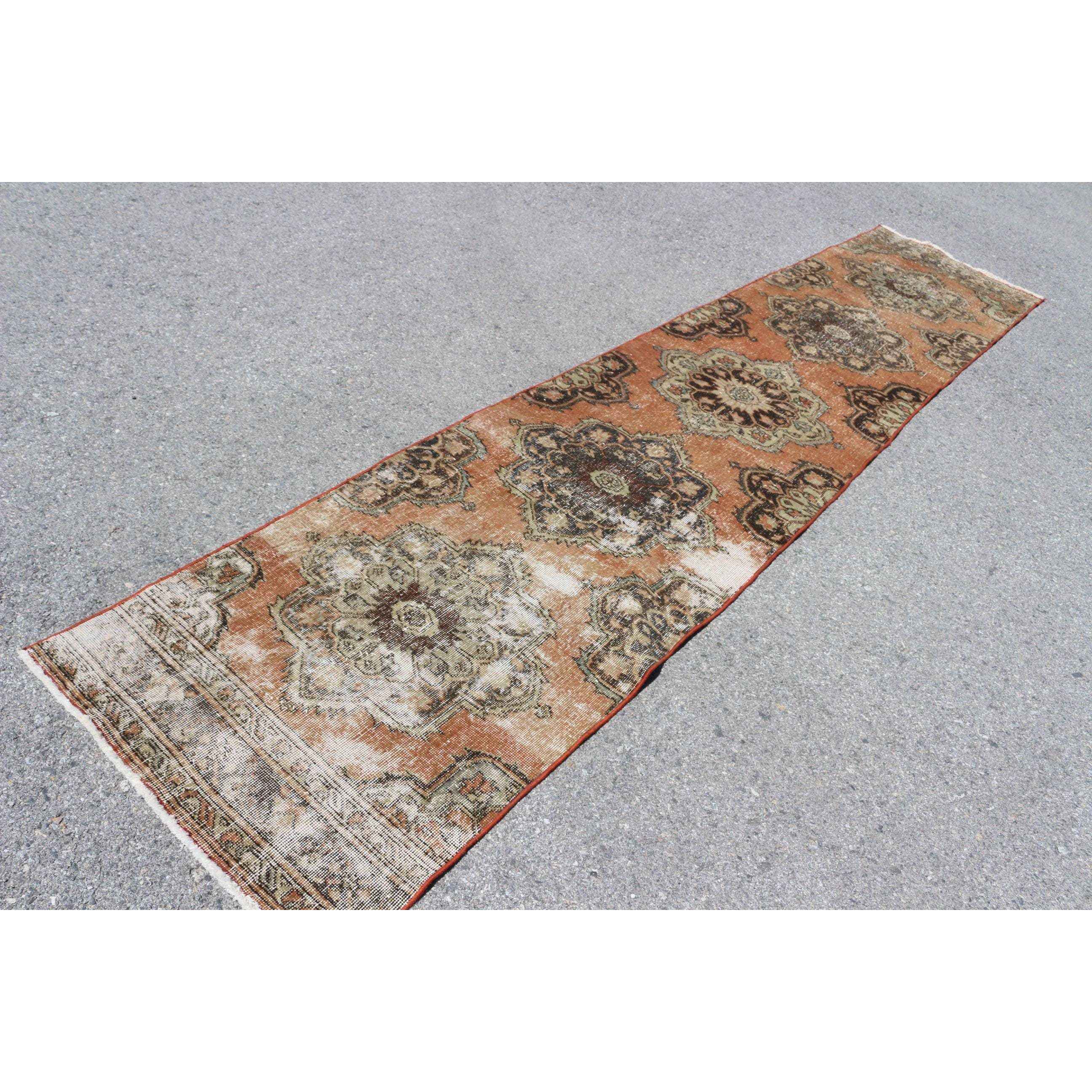 สีน้ำตาล