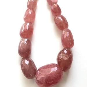 ลูกปัดควอตซ์สตรอเบอร์รี่ธรรมชาติทรงเหลี่ยม 1 เส้น สำหรับทำเครื่องประดับอัญมณ์ - Product Image 1
