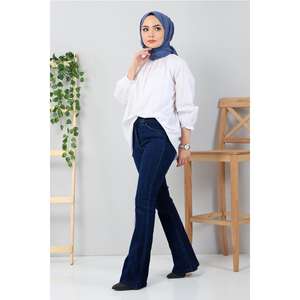 Jean évasé décontracté style espagnol en Spandex/Polyester, coupe droite, longueur midi - Product Image 1