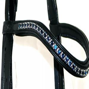 Bande de front de cheval en cuir rembourré de canal vide en forme de vague profonde de qualité supérieure décorée de cristaux bleu marine 1 rangée méga bling - Product Image 4