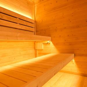 Sauna Exterior Tradicional Cuadrada de Vapor para 4-6 Personas, con Vidrio Templado Tintado Marrón, Construcción de Madera de Abeto Carbonizado - Product Image 5