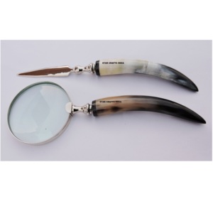 Gafas de lectura de mano Lupa de resina Lupas altas de calidad para leer Lupa de metal chapada en latón - Product Image 1