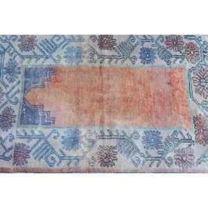 Alfombra Vintage de 2.3x3.2 pies, Alfombra con Borde Azul, Alfombra de Lana - Product Image 5