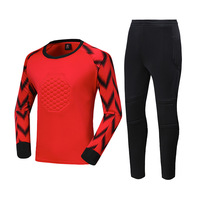 Ensemble de gardien de but de football personnalisé en gros : maillot rembourré à manches longues et pantalon, imprimé par sublimation, couleur personnalisée, équipement de gardien de but de football