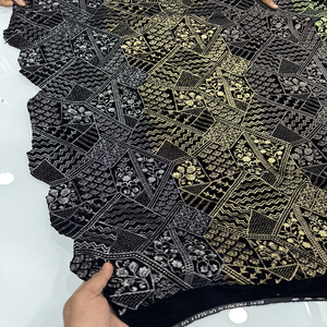 Tissu en velours brodé de qualité supérieure pour vêtements, décoration intérieure, ameublement et projets d'artisanat - Product Image 2