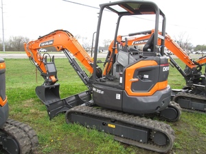 รถขุดขนาดเล็กแบบตีนตะขาบ รุ่น DX35Z-7 ปี 2025 กำลังขุดสูง 120 กิโลวัตต์ - Product Image 1