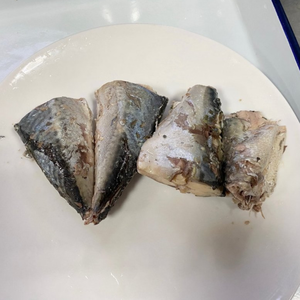 Caballa Enlatada de Alta Calidad de Vietnam Disponible en Salsa de Tomate o en Salmuera - Product Image 6