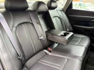 USED 2020 Hyu-n-dai So-n-a-ta Limited FWD - Product Image 3