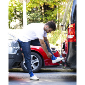 ถุงเท้าลำลองผู้ชายไซส์เดียว ระบายอากาศได้ดี กันลื่น ลายสัตว์ป่า  ขอบข้อเท้าสีแดง  โลโก้ที่ขอบข้อเท้า ใช้ได้ทุกวัน - Product Image 1