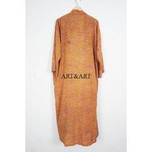 Kimono Japonés Vintage Hecho a Mano en Color Amarillo, 100% Seda, Estilo Bohemio, Largo, Elegante, Suave y de Alta Calidad para Mujer, Ideal para la Playa - Product Image 5