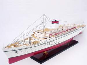 Gia Nhien Fabricant Design personnalisé SS CRISTOFORO COLOMBO Bateau de croisière MODÈLE DE BATEAU EN BOIS Artisanat en bois MODÈLE DE BATEAU - Product Image 2