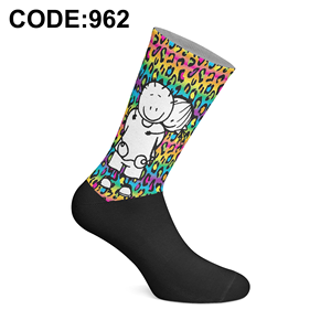 Chaussettes imprimées numériquement de fabrication turque, série d'art par sublimation, graphismes uniques d'illustrateurs, design confortable imprimé sur toute la surface - Product Image 5