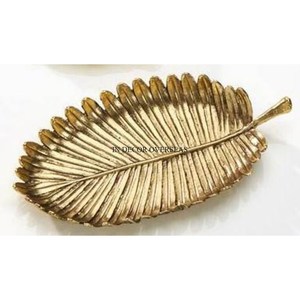 Look élégant de haute qualité en aluminium plaqué or coulé feuille Designer servant plateau fantaisie maison et hôtel Table maîtresse fournitures - Product Image 1