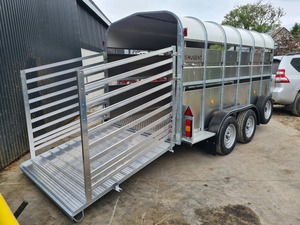 Remolque para Ganado de Fábrica al por Mayor 12x6 Nugent 1001-2000 kg Caja de Carga/Remolque para Ganado con Rieles K Disponible para Venta - Product Image 6