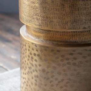 Table d'appoint en laiton de haute qualité Forme de tambour unique pour la réception de bureau Look professionnel pour les environnements professionnels - Product Image 3