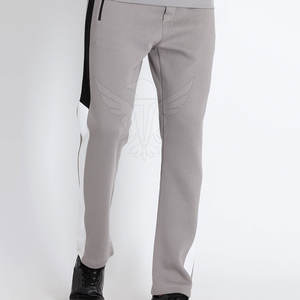 Survêtement pour homme performant avec tissu léger et doux et design respirant pour les activités de plein air - Product Image 2