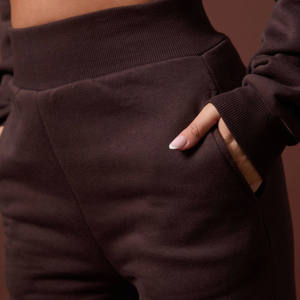 Ensemble de survêtement 2 pièces pour femmes marron chocolat de qualité supérieure personnalisée Ensemble de survêtement 2 pièces à capuche et pantalon de survêtement pour femmes - Product Image 5
